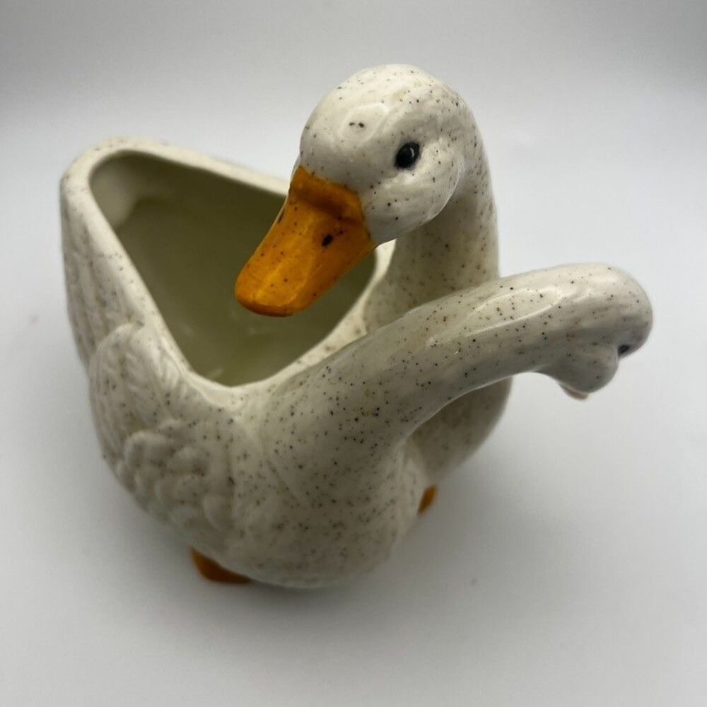 Vintage White Speckled Intertwined Goose Planter, Vase Floral - Picture 3 of 6